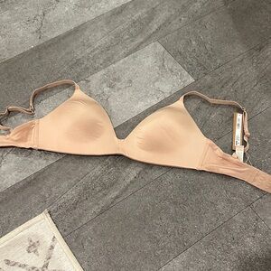 Seamless Tan Bra